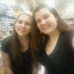 Meet your Posher, Danielle